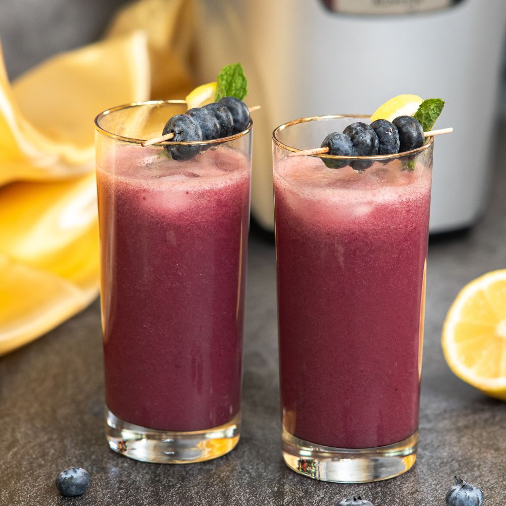 2 glasses of blueberry mocktail