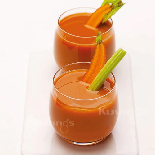 carrot and celery juice in 2 glass cup