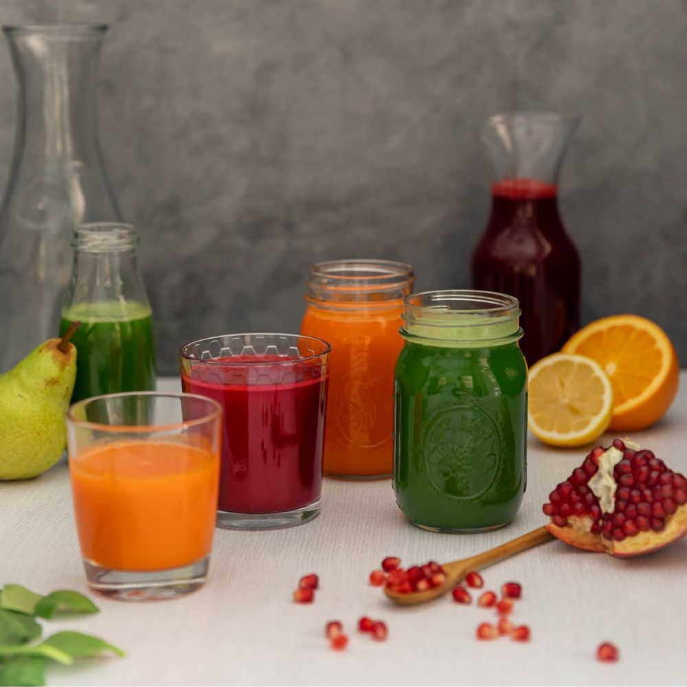 carrot juice, beet juice, green juice, orange juice