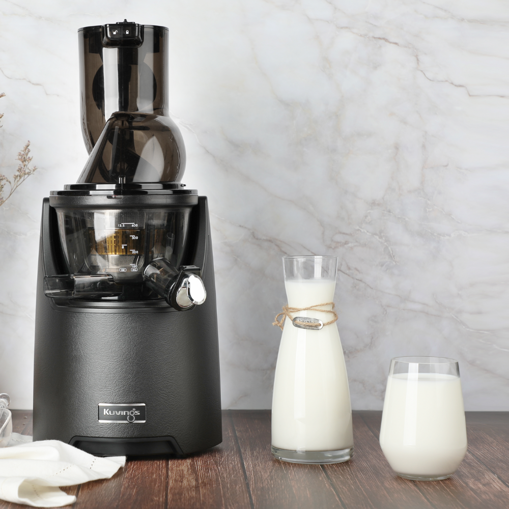 2 glasses of milk made with the Kuvings EVO820 juicer