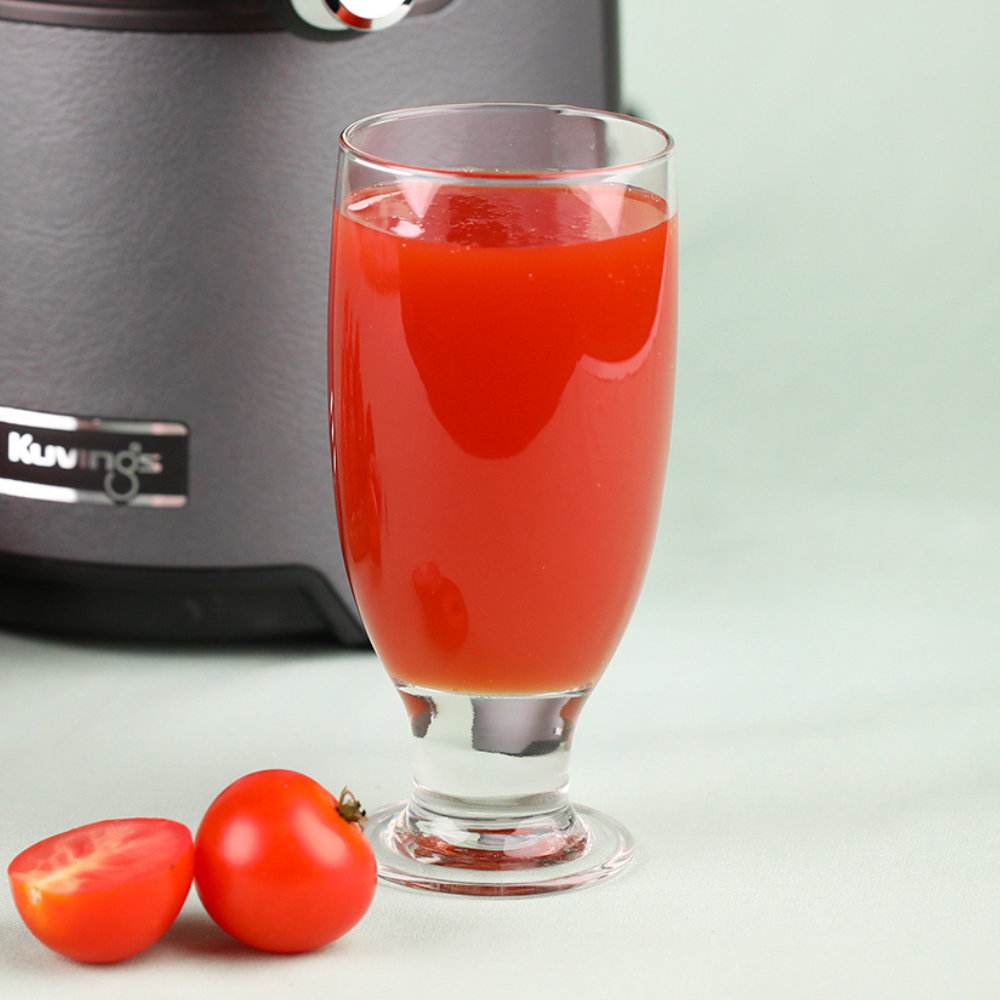 tomato juice and a Kuvings EVO820 juicer
